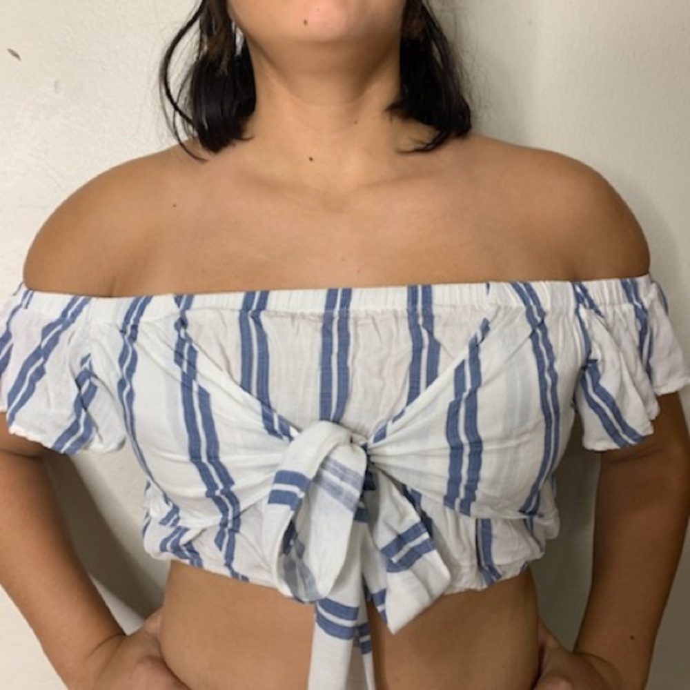 CROP TOP. - Picture 4 of 4
